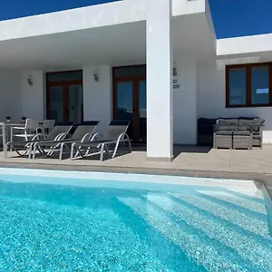 https://villa-casa-juma.in-canary-islands.com